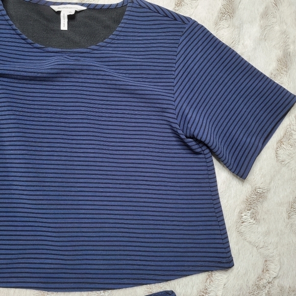 BCBGeneration Navy Combo Black Boxy Top Size M/L Ruffle Skirt Size 10 Set - Picture 5 of 13